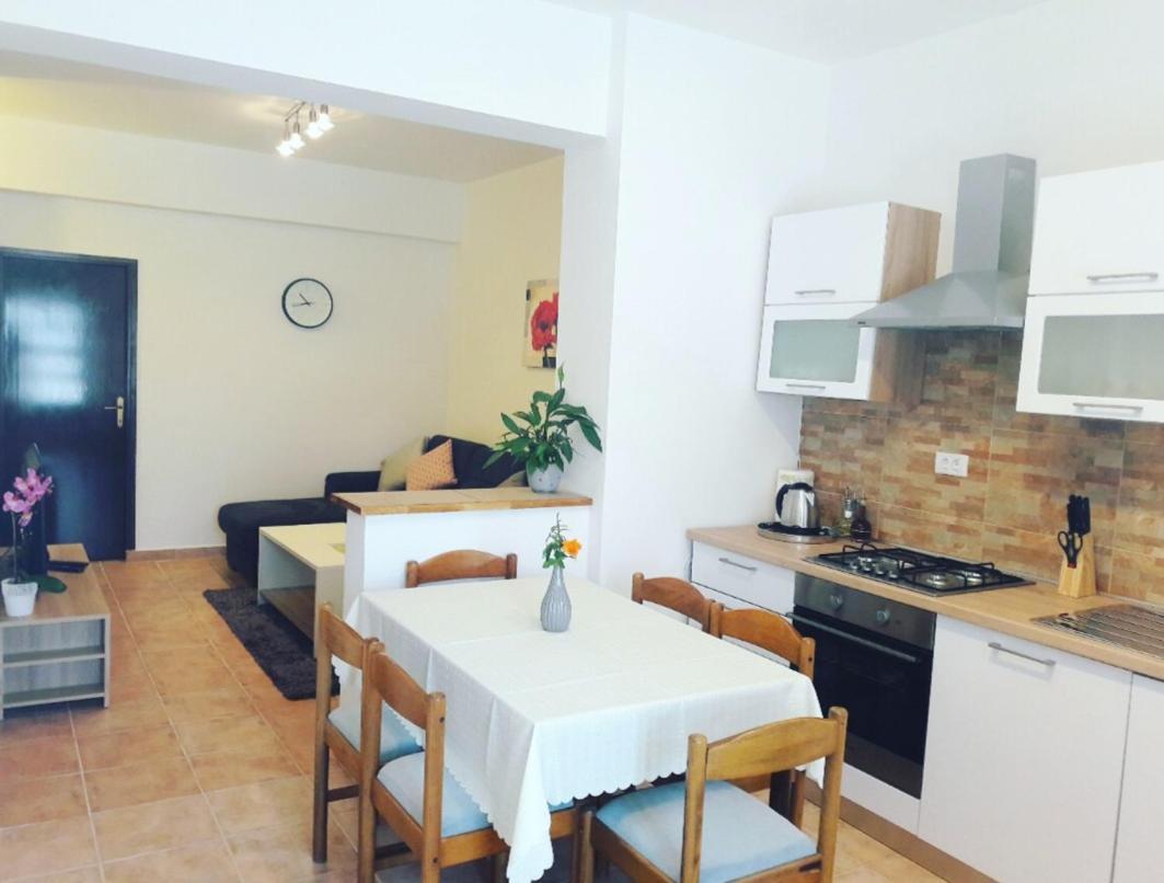 Apartment Nena Near The City Center With Free Parking Póla Kültér fotó