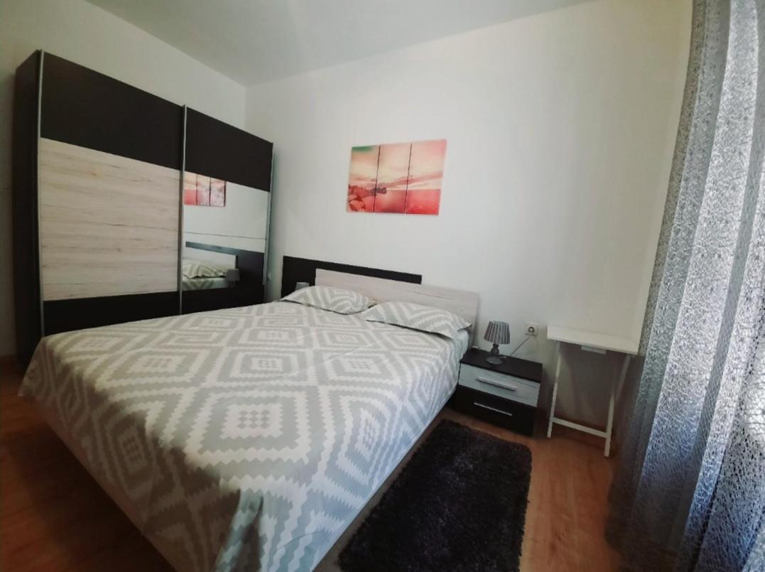 Apartment Nena Near The City Center With Free Parking Póla Kültér fotó