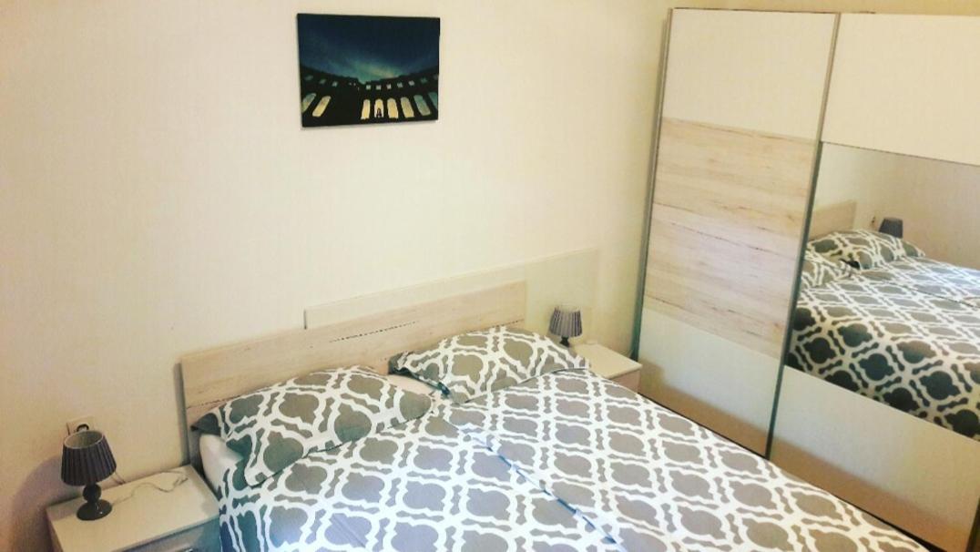 Apartment Nena Near The City Center With Free Parking Póla Kültér fotó